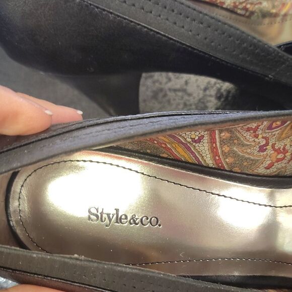 Style & Co Black Mary Jane Heels - Picture 2 of 7